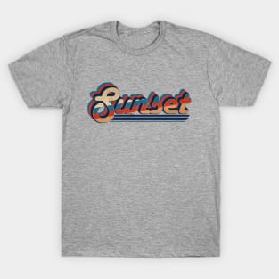 sunset - vintage retro 70s future b T-Shirt